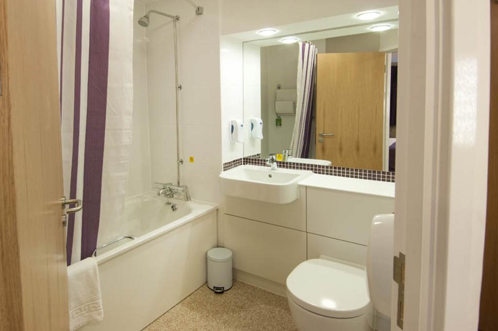 Premier Inn Inverness Centre - River Ness Zimmer foto