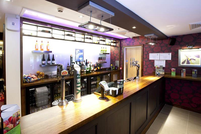 Premier Inn Inverness Centre - River Ness Exterior foto