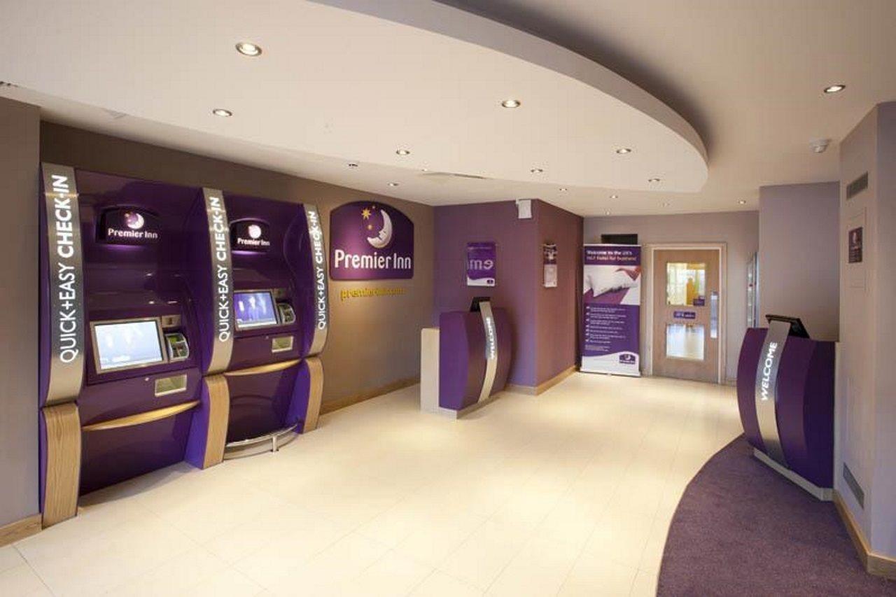 Premier Inn Inverness Centre - River Ness Exterior foto